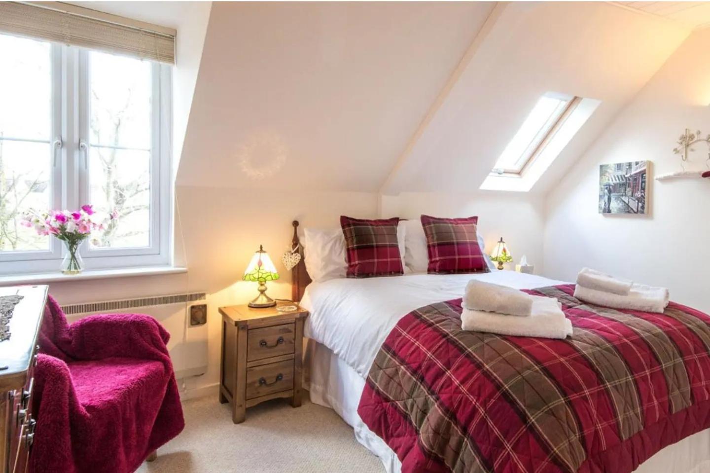 Luxury Kingfisher Lodge, Isis Lake, Within The Cotswold Waterpark Cirencester Εξωτερικό φωτογραφία
