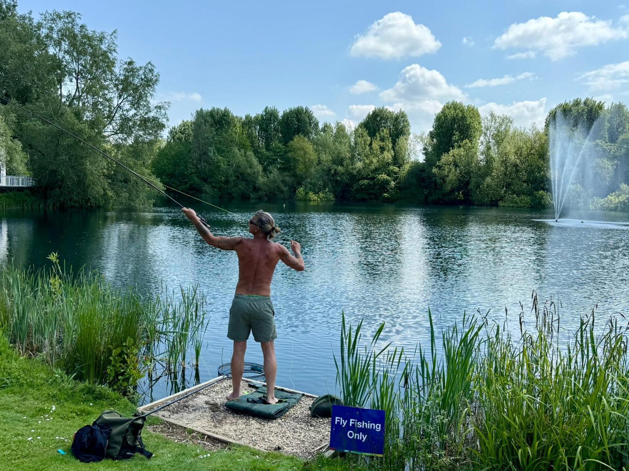 Luxury Kingfisher Lodge, Isis Lake, Within The Cotswold Waterpark Cirencester Εξωτερικό φωτογραφία